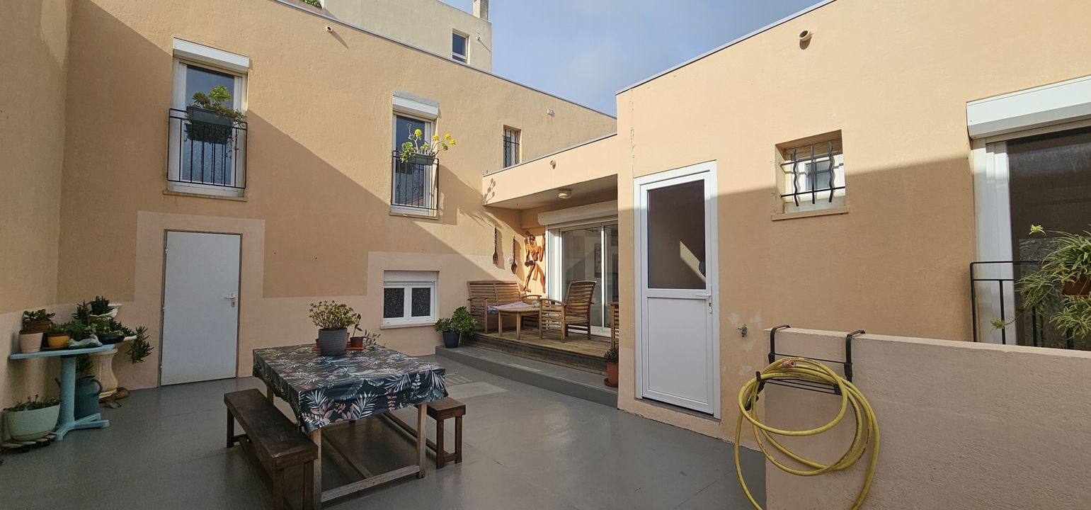 LA CIOTAT vends maison T4 de 85 m² avec une terrasse de 44 m² - Photo 2