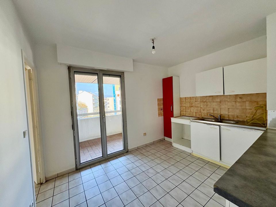 LA ROCHE-SUR-FORON HYPER-CENTRE ? Grand T3 de 83 m² avec - Photo 5