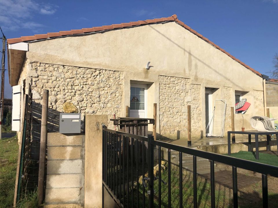 MAISON EN PIERRE 76 m2 A QUEYRAC , MITOYENNE RENOVEE AVEC - Photo 2