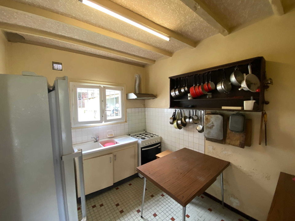 Maison de 101 m²  4 chambres, hangar 185 m², chai en pierres - Photo 5