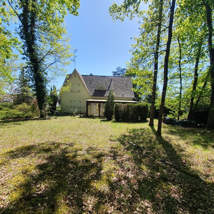 MAISON 213M2 4 CHAMBRES SUR UN TERRAIN 9454M2 - Photo 2