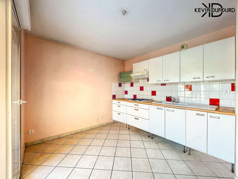 Appartement 70 m² + place de parking + garage à AUBENAS - Photo 4
