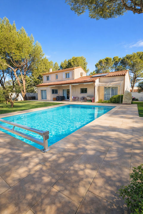 Maison à vendre, 6 pièces, 153 m², Villeneuve Les Avignon