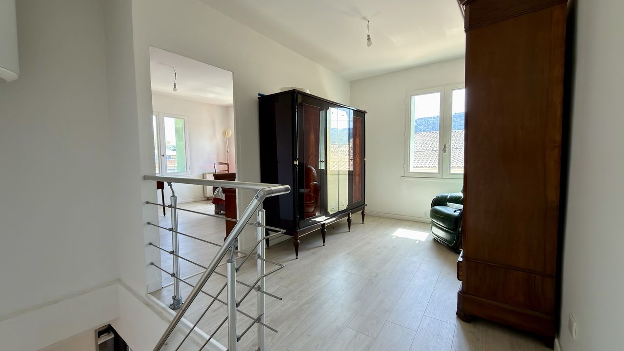 LA PENNE SUR HUVEAUNE, MAISON DE VILLE DE TYPE 3 AVEC EXTERIEUR - Photo 5