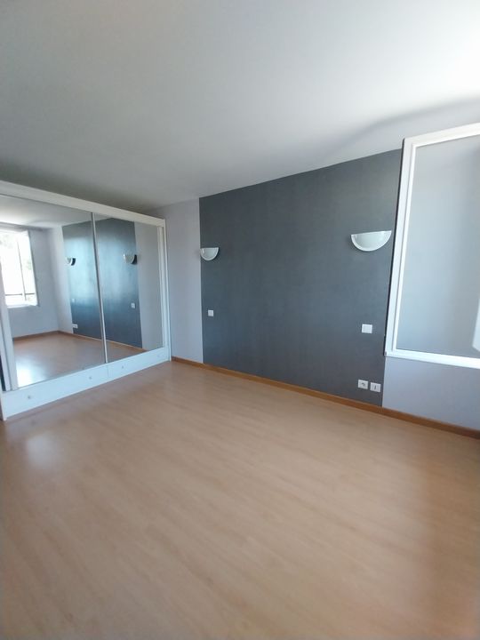 Maison familiale avec beau jardin - Photo 5