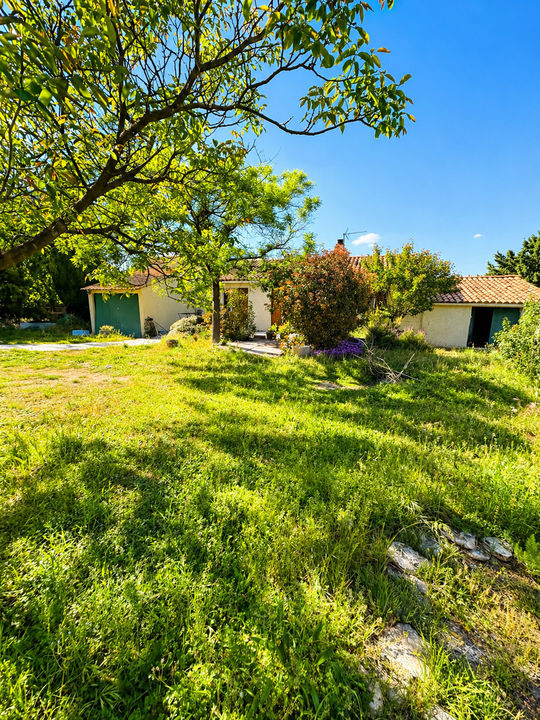 Rochefort du Gard, maison d'environ 100m², terrain 1600m² - Photo 3