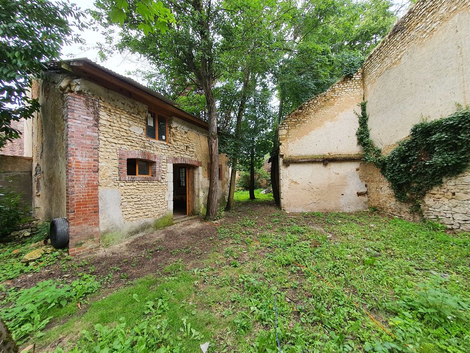 Batiment avec cachet au coeur de Reuilly - Photo 3