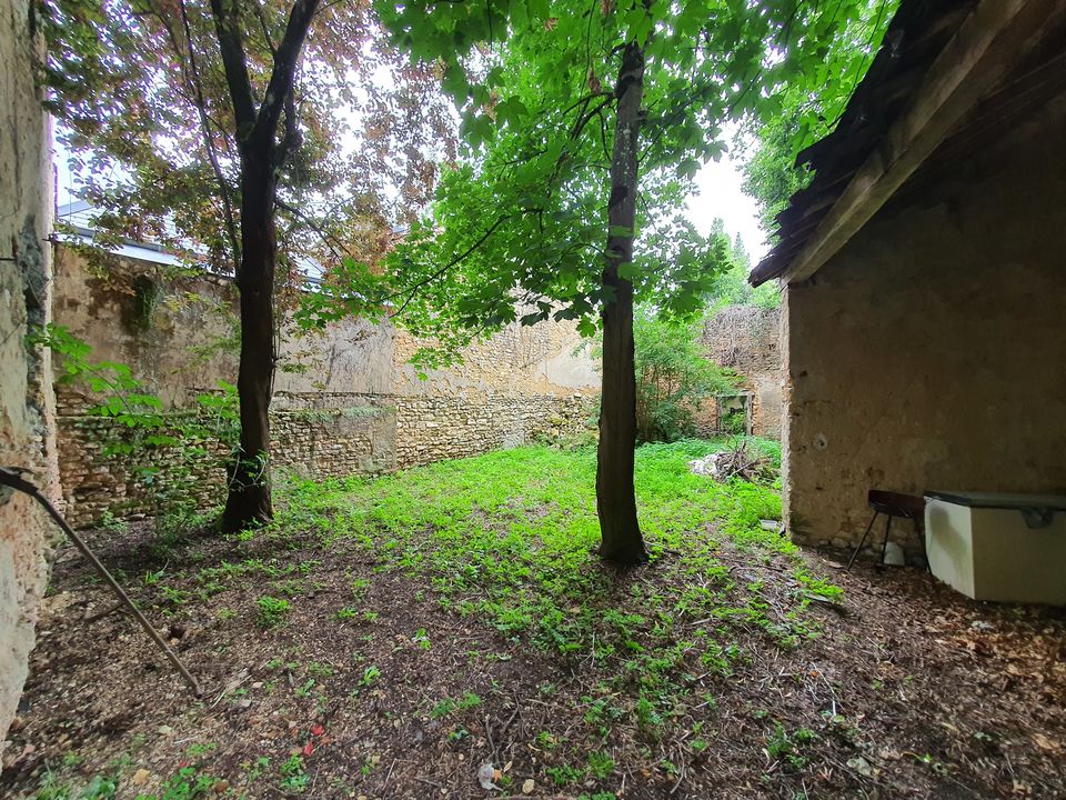 Batiment avec cachet au coeur de Reuilly - Photo 4