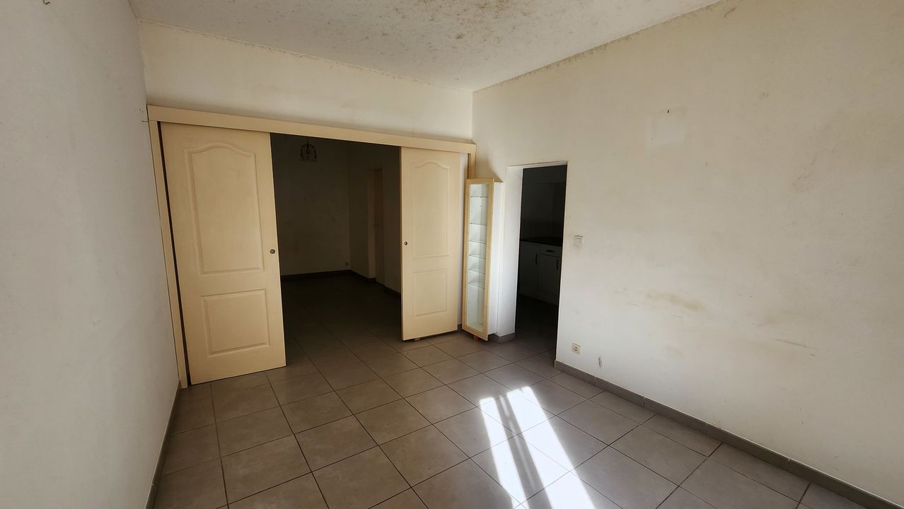APPARTEMENT T2 CENTRE PORT-VIEUX - Photo 2