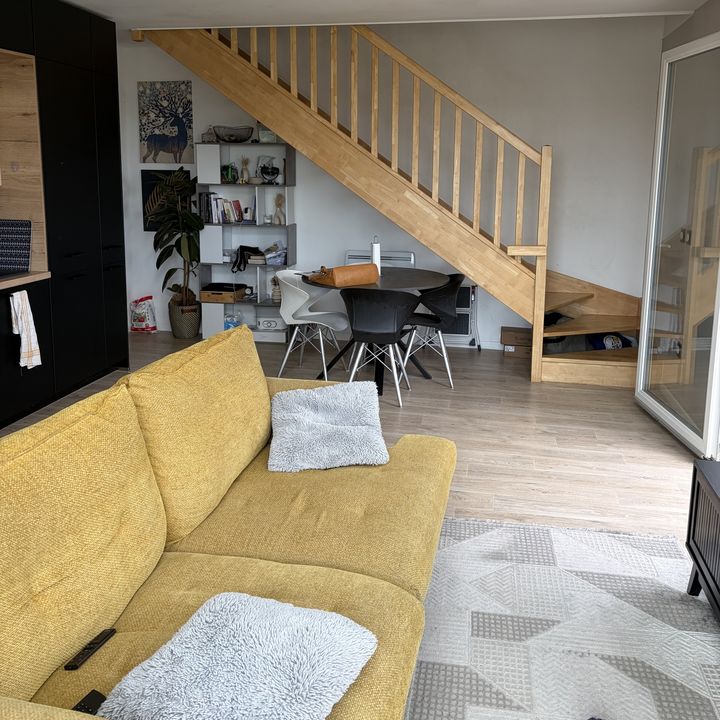 Appartement à louer, 5 pièces, 80 m², Corbeil Essonnes