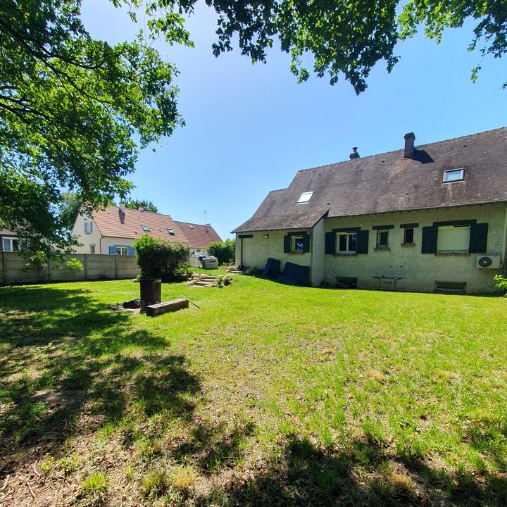 MAISON 4 CHAMBRES  166m2 sur un terrain  846m2 - Photo 3