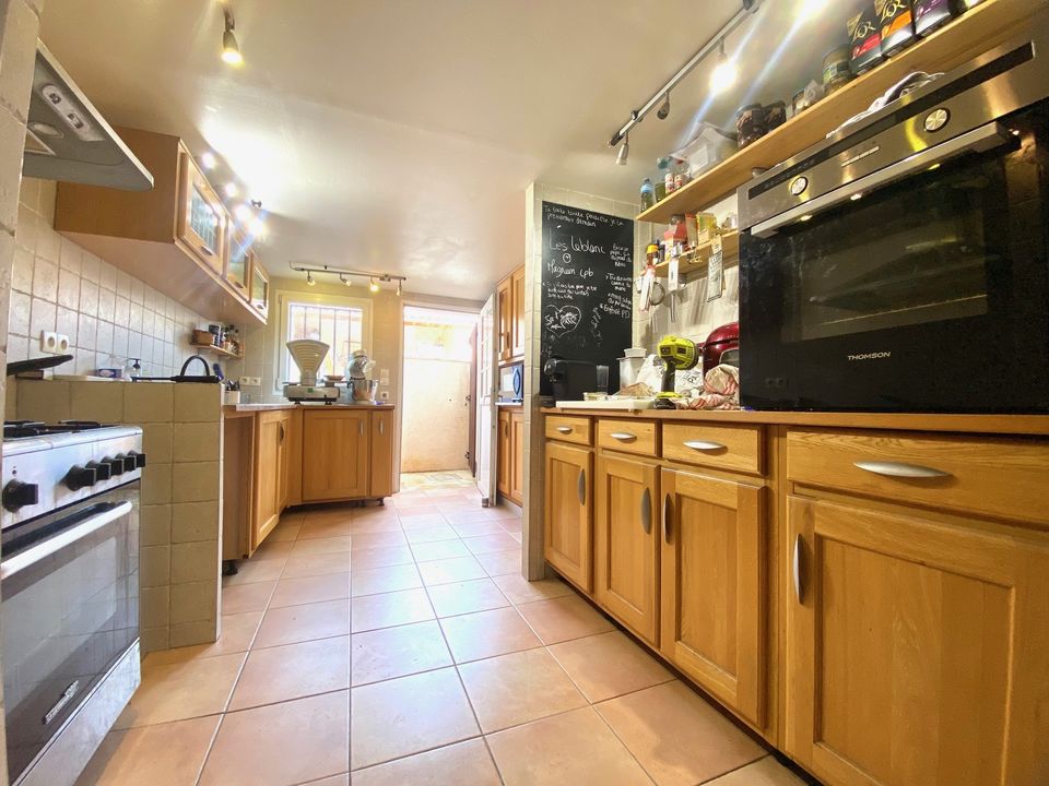 MAISON T4 115m² / TERRASSE 136m2 / LES XAVIERS CHATEAU GOMBERT - Photo 4