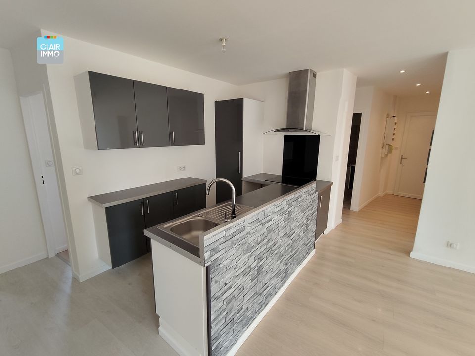A MACON EN BOURGOGNE APPARTEMENT T4 DE 99.29 M² AVEC BALCON ET - Photo 5