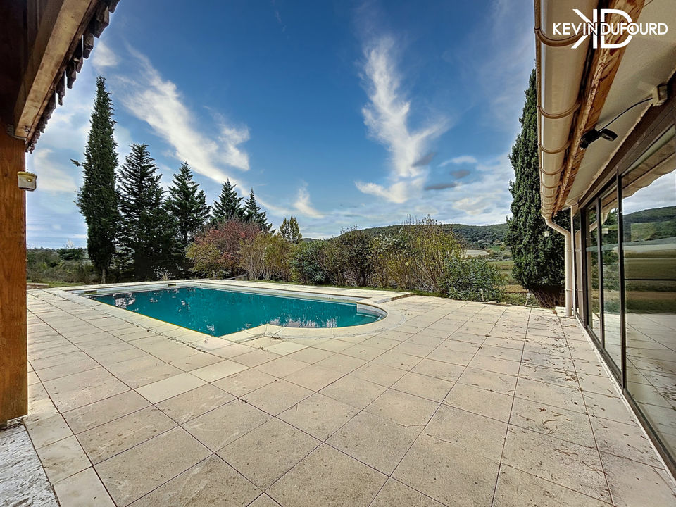 Maison de 160m² sur un terrain de 6000m² à - Photo 2