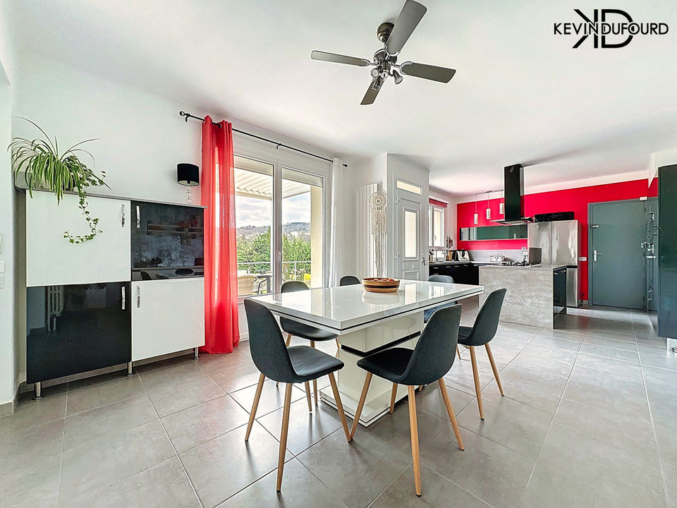 Ensemble immobilier de 200m² sur un terrain de 3000m² à - Photo 3