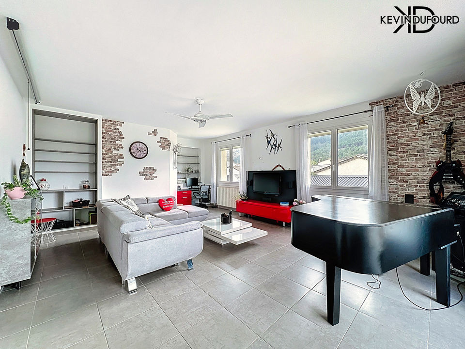 Ensemble immobilier de 200m² sur un terrain de 3000m² à - Photo 4
