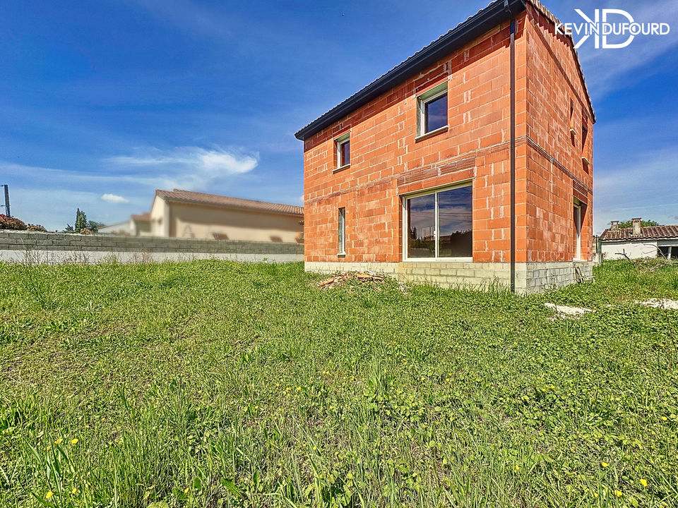Maison de 120m² sur un terrain de 800m² à LAVILLEDIEU - Photo 2