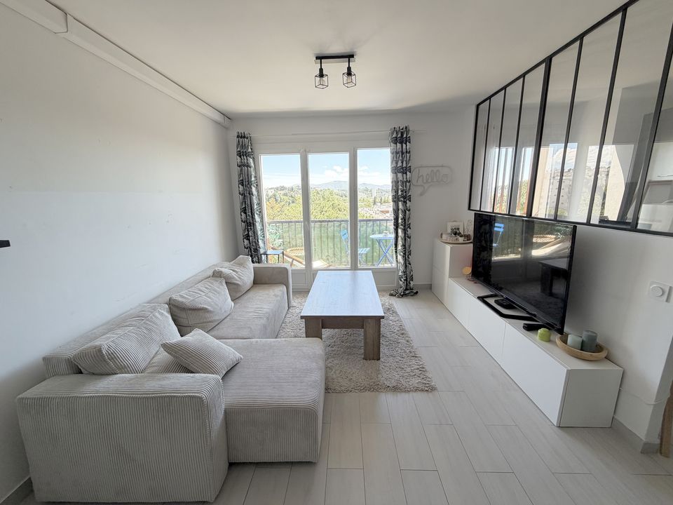 APPARTEMENT T3 DE 72m² / BALCON / CAVE / PISCINE / TENNIS - Photo 3