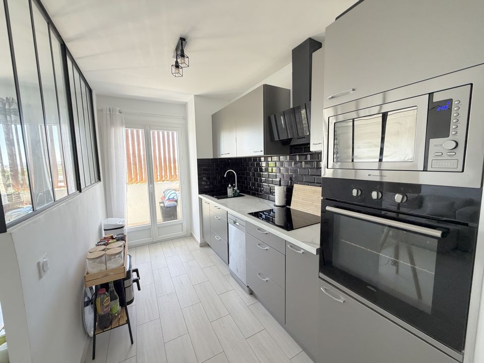 APPARTEMENT T3 DE 72m² / BALCON / CAVE / PISCINE / TENNIS - Photo 4