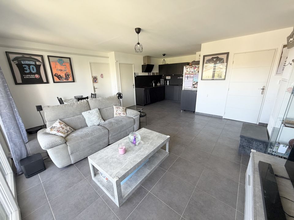 APPARTEMENT T3 DE 61.5M² / SAINT-MITRE / TERRASSE DE 22M² / - Photo 3