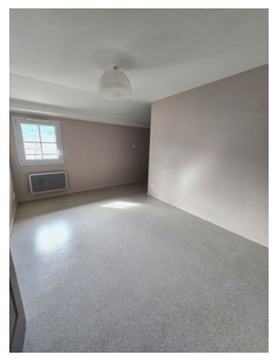 Ideal 1 er achat / investisseurs /couple située  à Coubon : - Photo 5