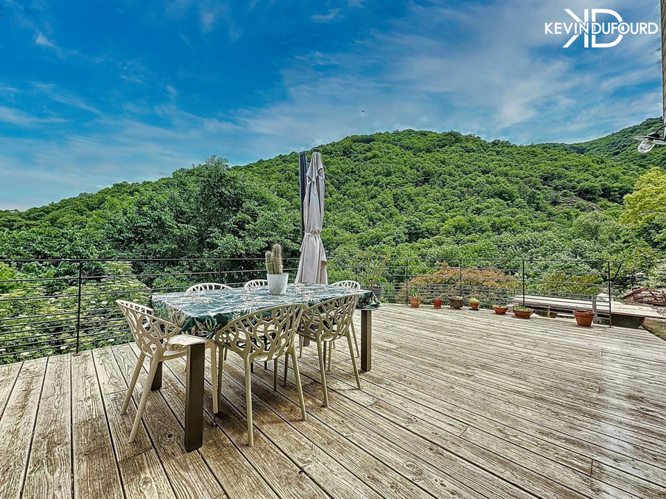 Maison avec gîte de 140m²  sur un terrain de 1,9 Hectares à - Photo 4