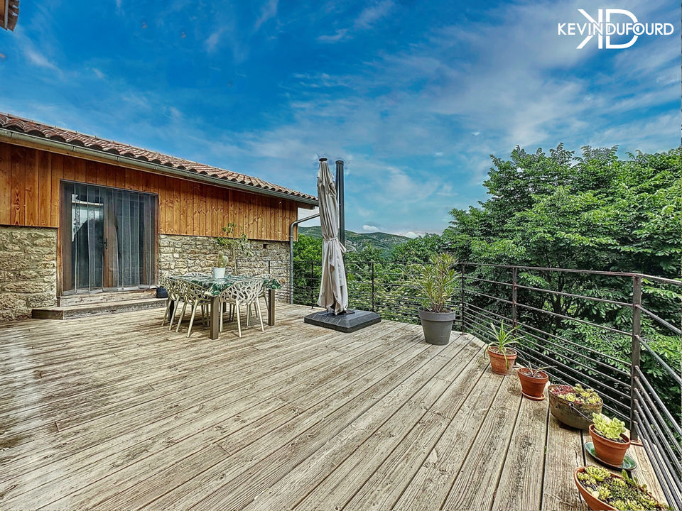 Maison avec gîte de 140m²  sur un terrain de 1,9 Hectares à - Photo 5