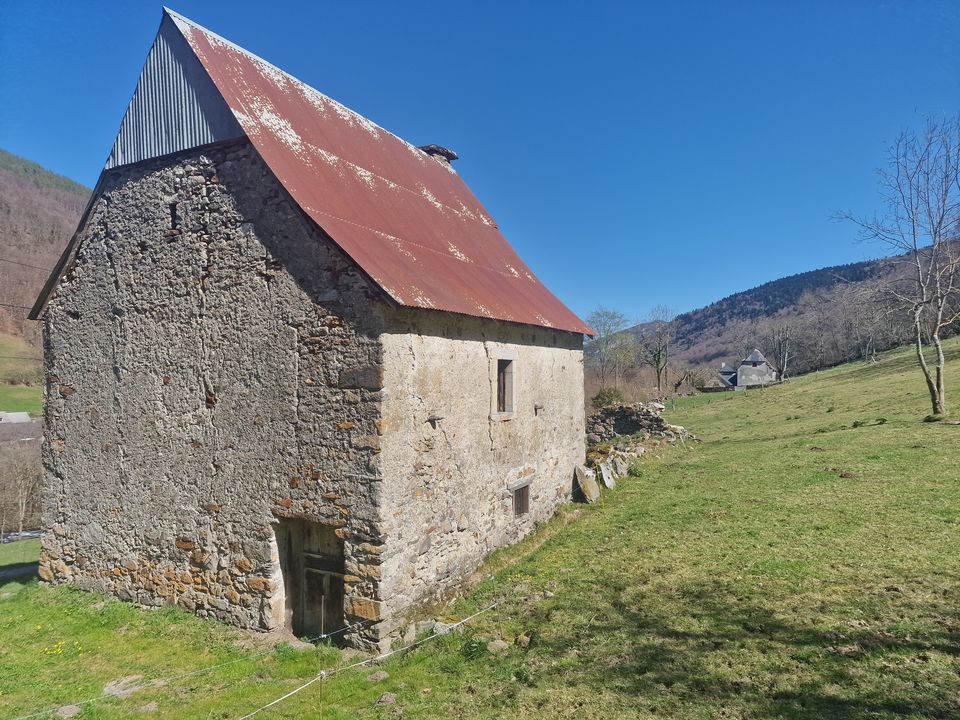 Ancienne maison habitation  et grange à restaurer - Photo 2