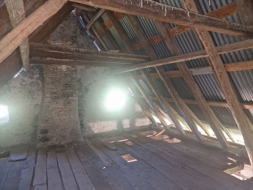 Ancienne maison habitation  et grange à restaurer - Photo 4