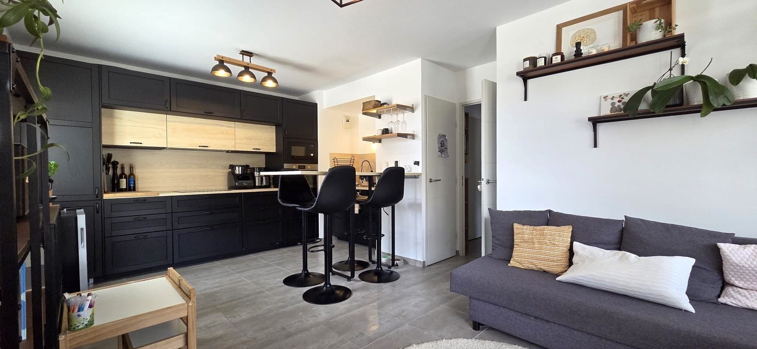 Appartement type 3 + une grande terrasse de 29m² + parking - Photo 2