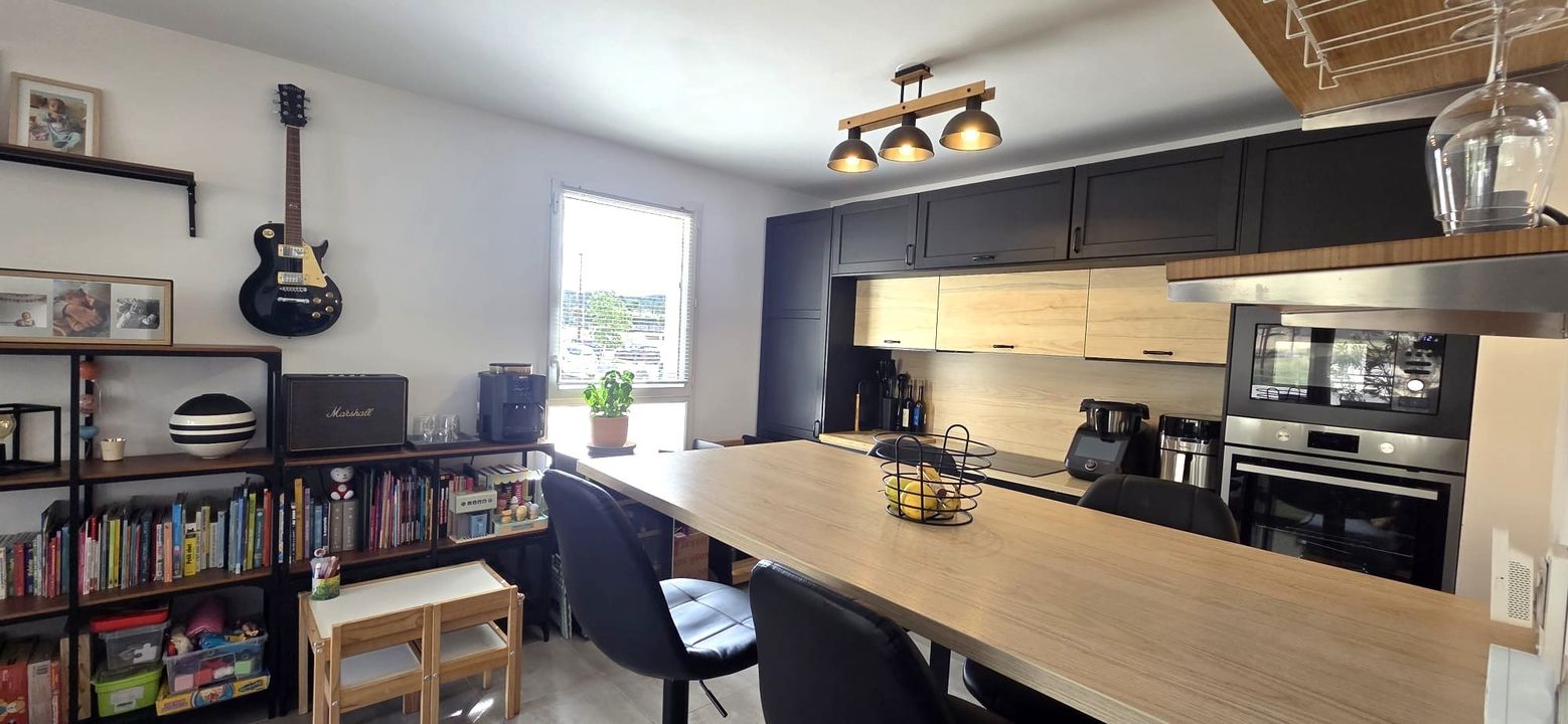 Appartement type 3 + une grande terrasse de 29m² + parking - Photo 3