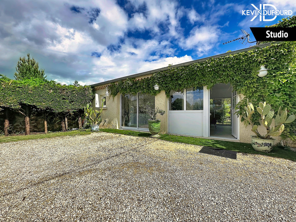Ensemble immobilier de 150m² sur un terrain de 1.100m² à - Photo 3