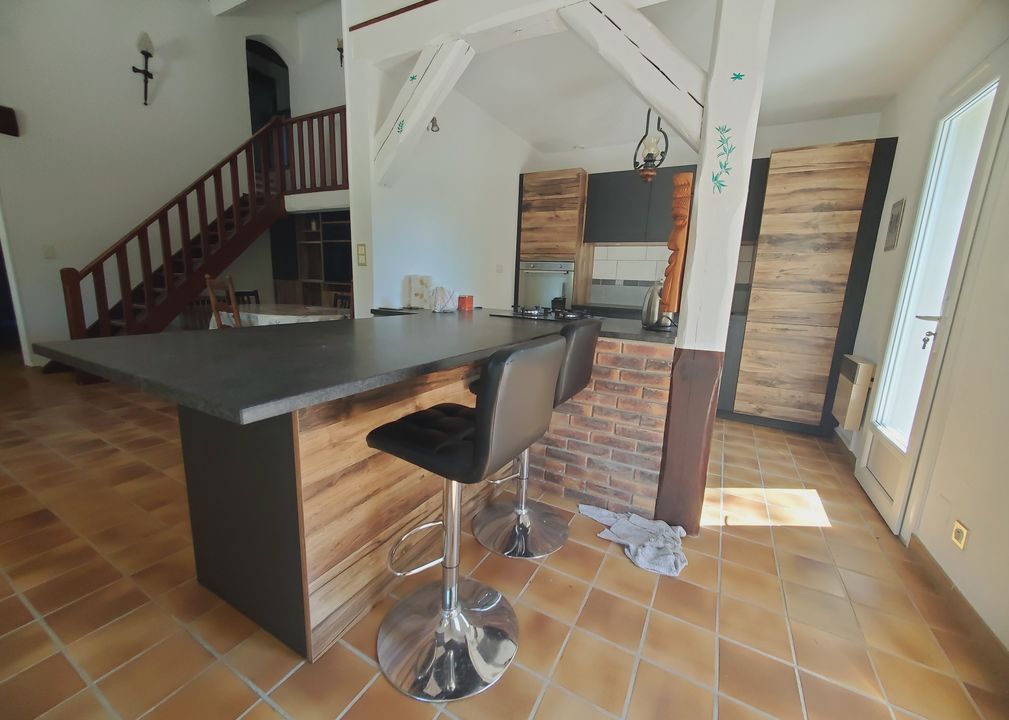 MAISON FAMILIALE 160 M² SUR PLUS DE 1000 M² DE TERRAIN AVEC - Photo 5