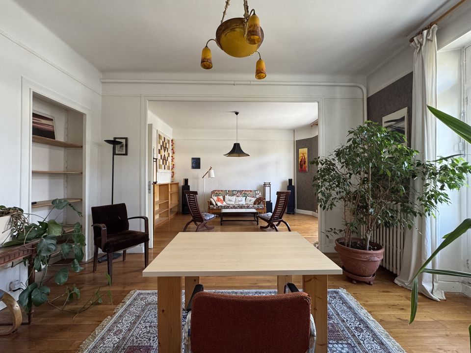 Appartement T4 traversant de 116 m² avec balcons, cave et - Photo 2