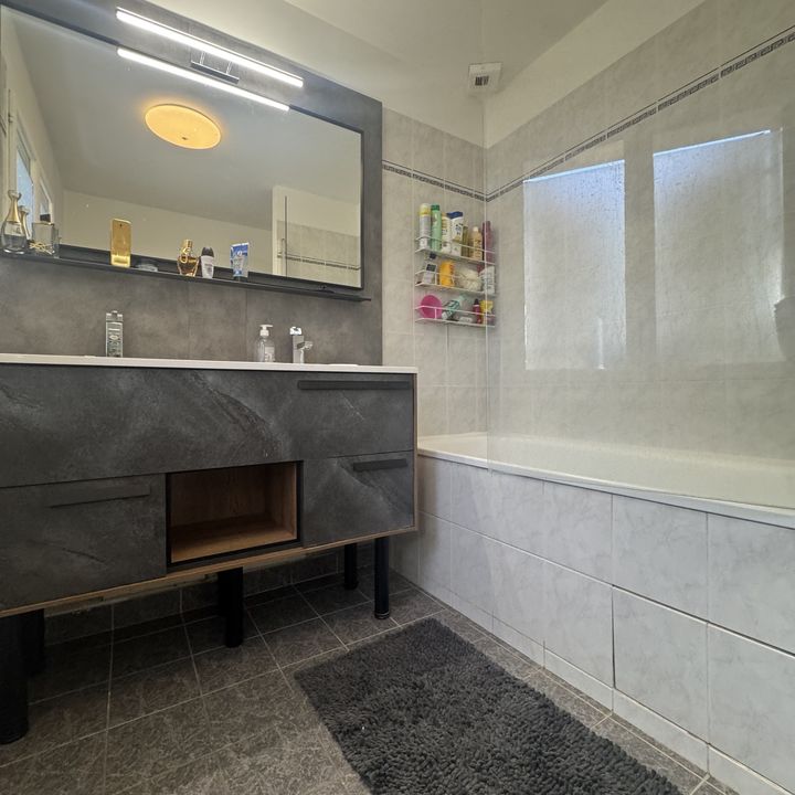 Maison individuelle - 3 chambres - Garage - Terrain de 496 m² - Photo 5