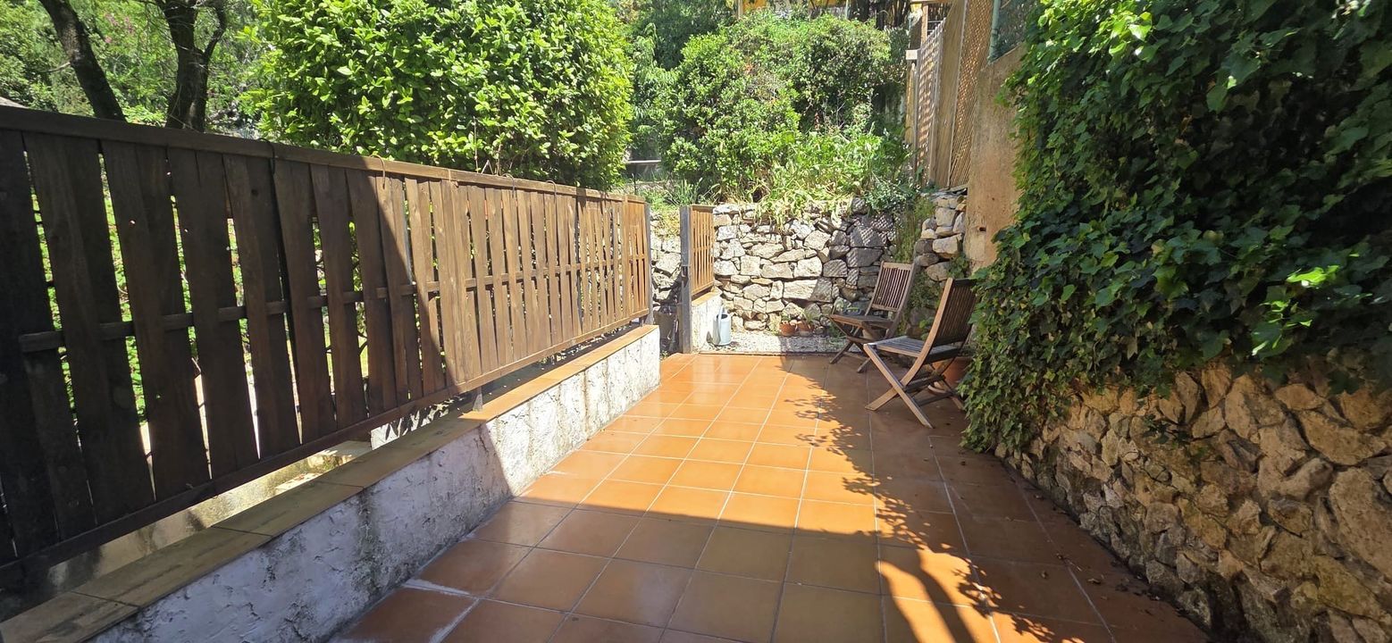 Maison de village + studio loué + jardin+terrasse + grand - Photo 2
