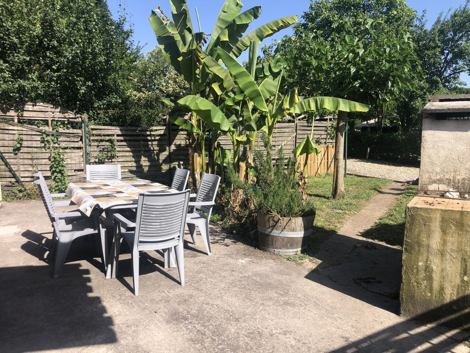 JOLIE MAISON MITOYENNE EN PIERRE AVEC SON GRAND JARDIN 900 m2 - Photo 2