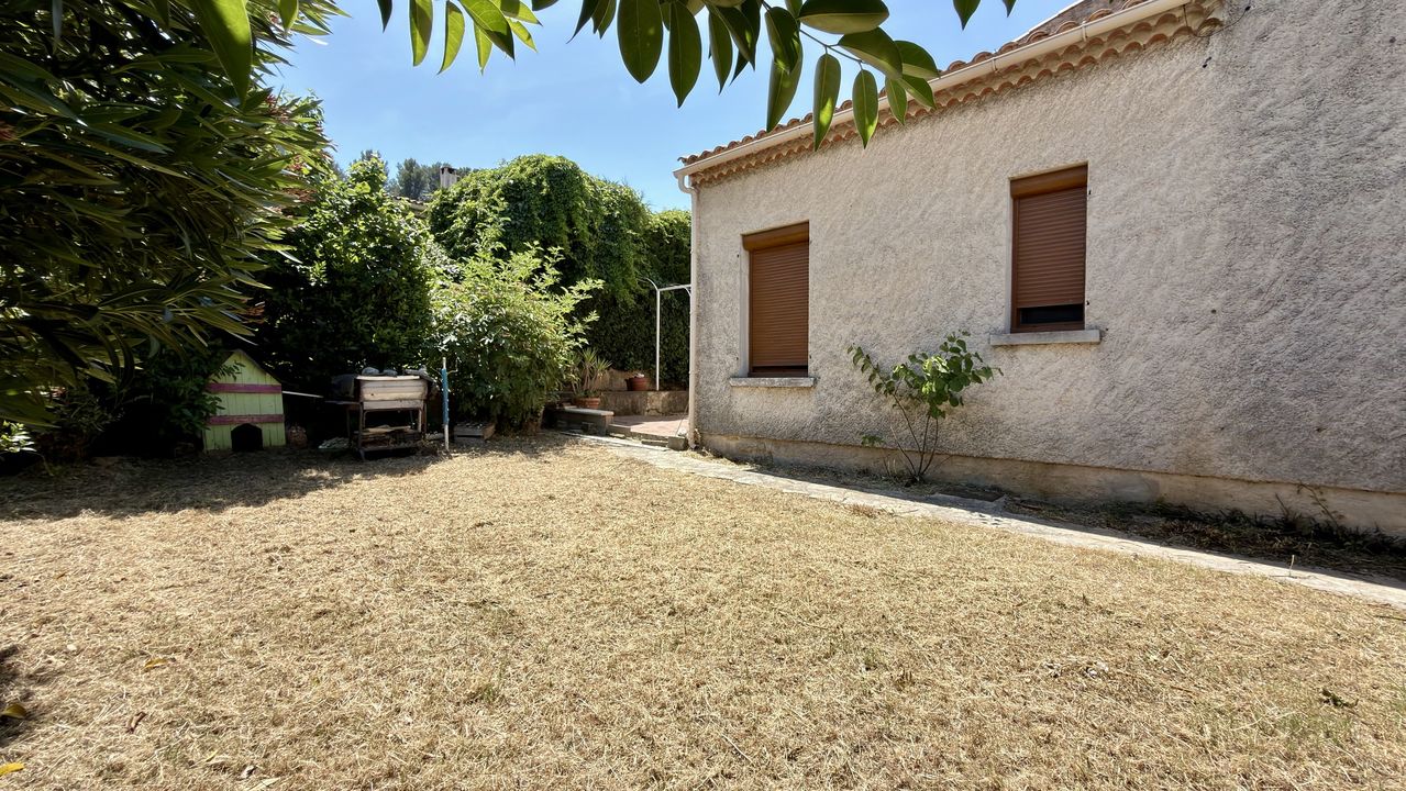 LA PENNE SUR HUVEAUNE, VILLA DE TYPE 5/6 AVEC PISCINE ET GARAGE - Photo 4