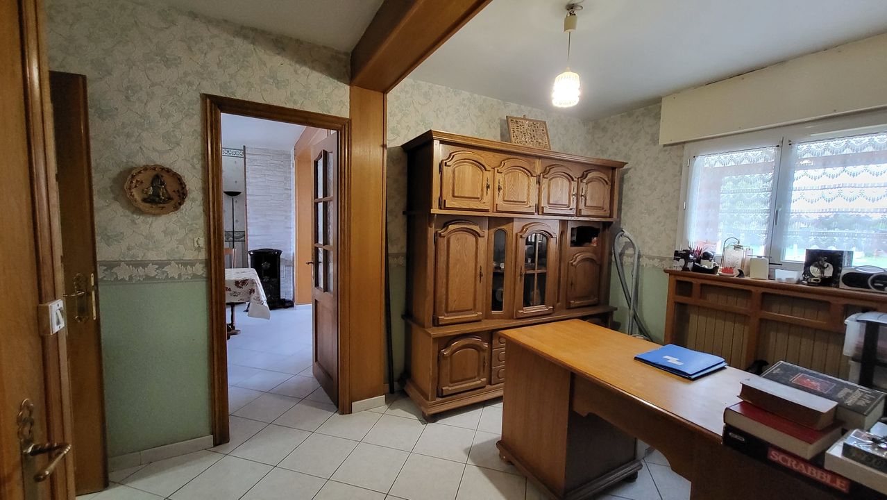 Maison 7 pièces 128m² avec garages et jardin - Photo 3