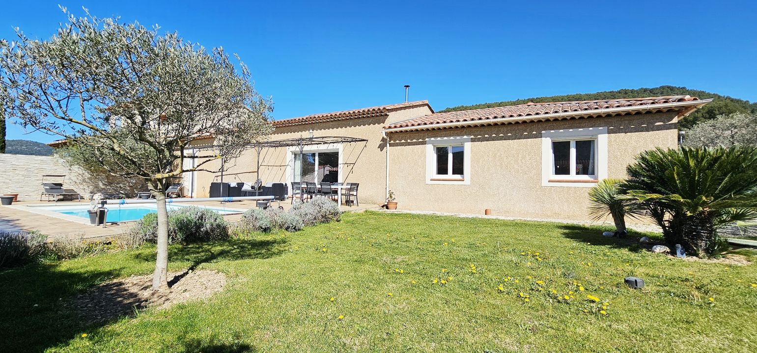 Maison à vendre, 5 pièces, 128 m², Cuges Les Pins