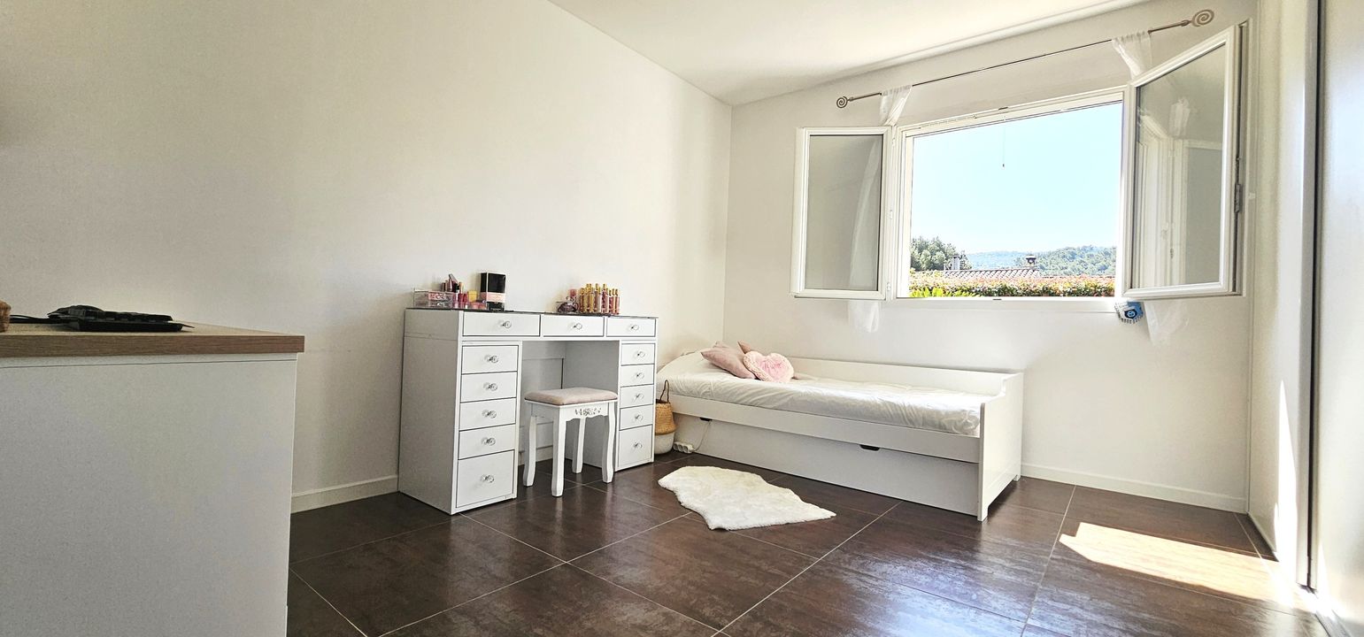 Villa plain-pied 128m² de 2016 avec 620 m² - Photo 5