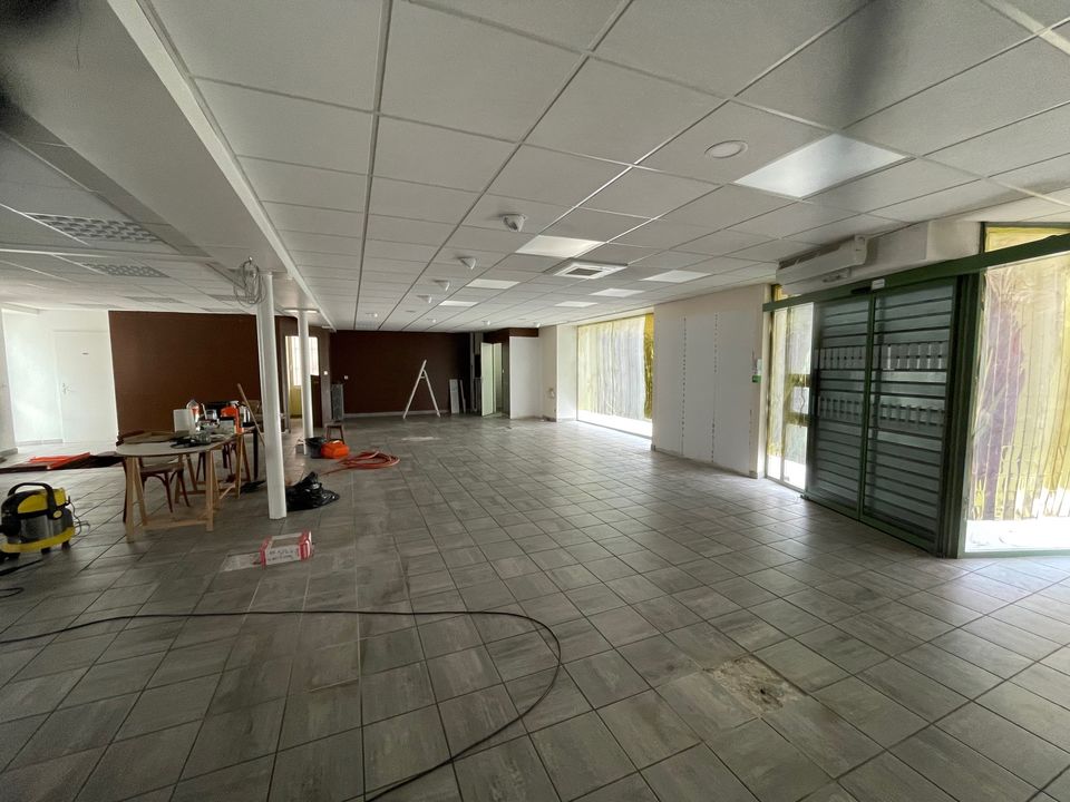 Grand Local commercial + Grand appartement + Grande grange - - Photo 3