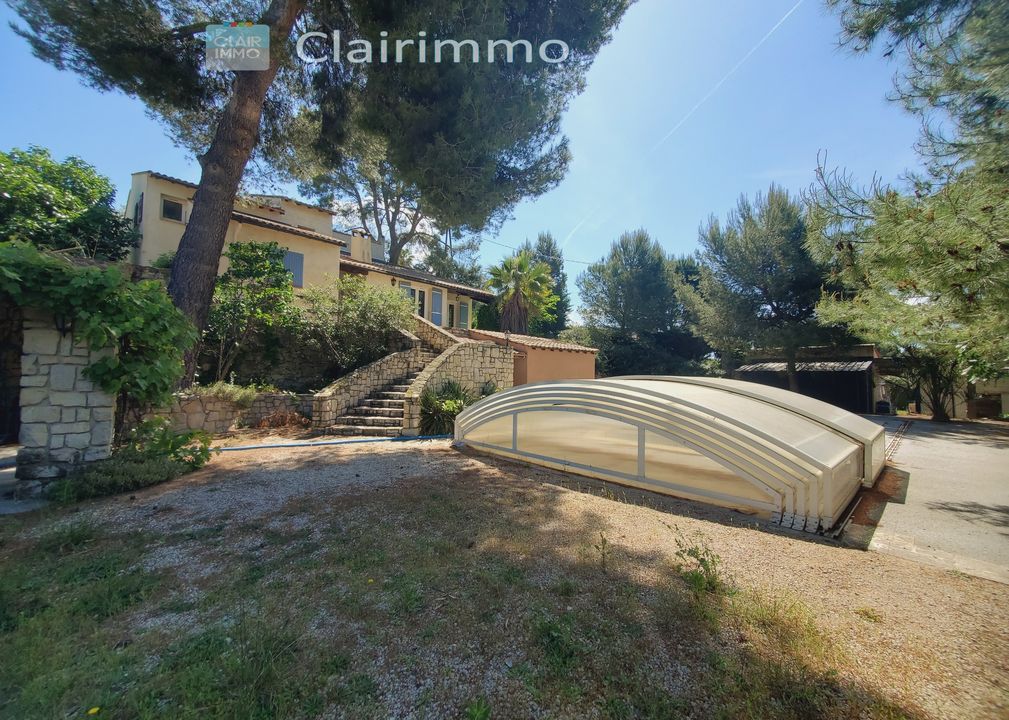 Maison à vendre, 5 pièces, 150 m², Rognac