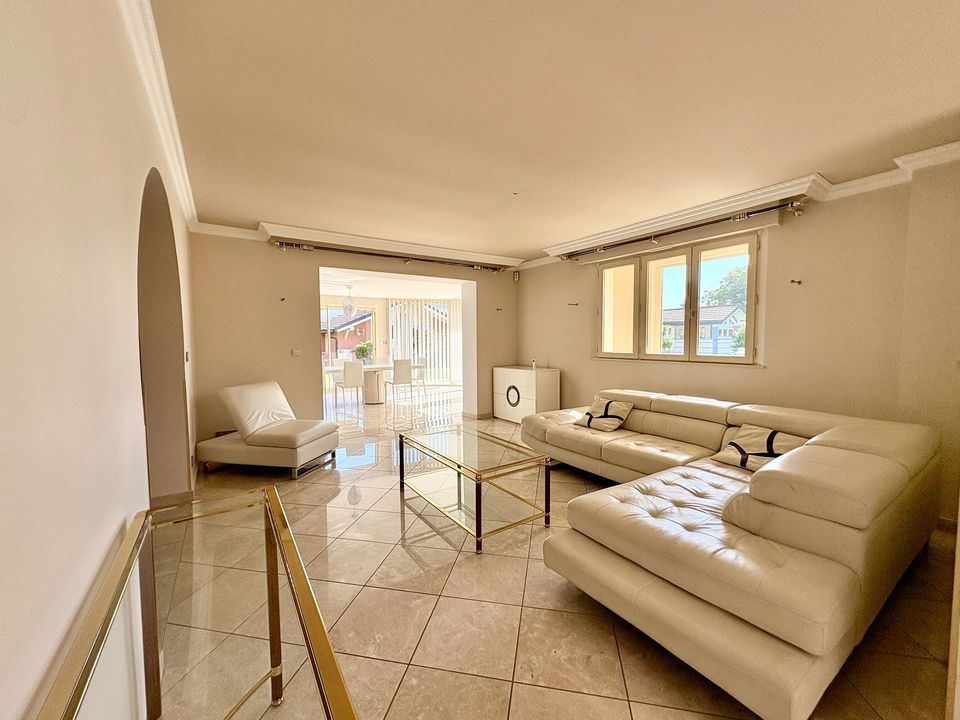 Villa d'architecte de 250 m² avec piscine pool house et - Photo 5