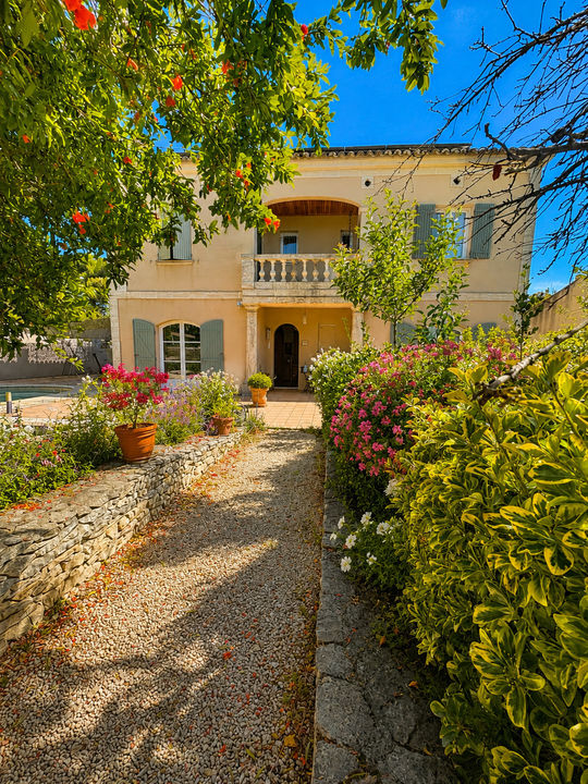 Villeneuve les Avignon,, Somptueuse maison 192m², terrain 1050 - Photo 2