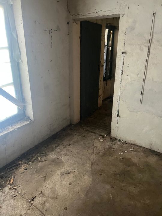 Maison a renover au centre du charmant village de PAVANT - Photo 2