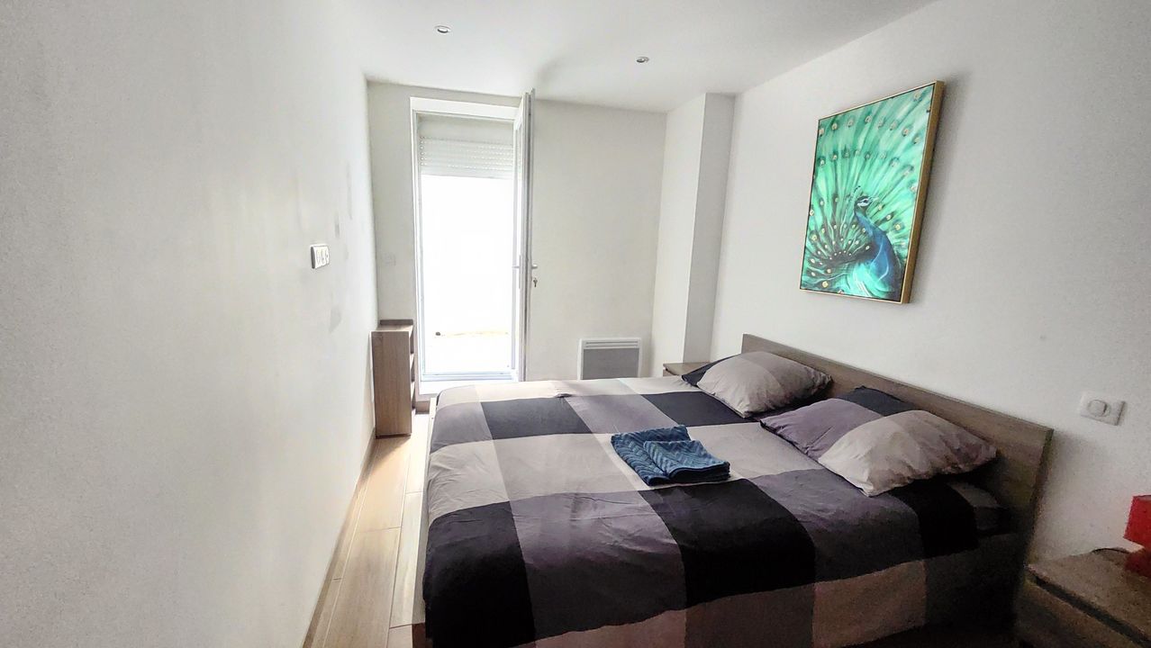 APPARTEMENT T3 avec petit exterieur - Photo 3