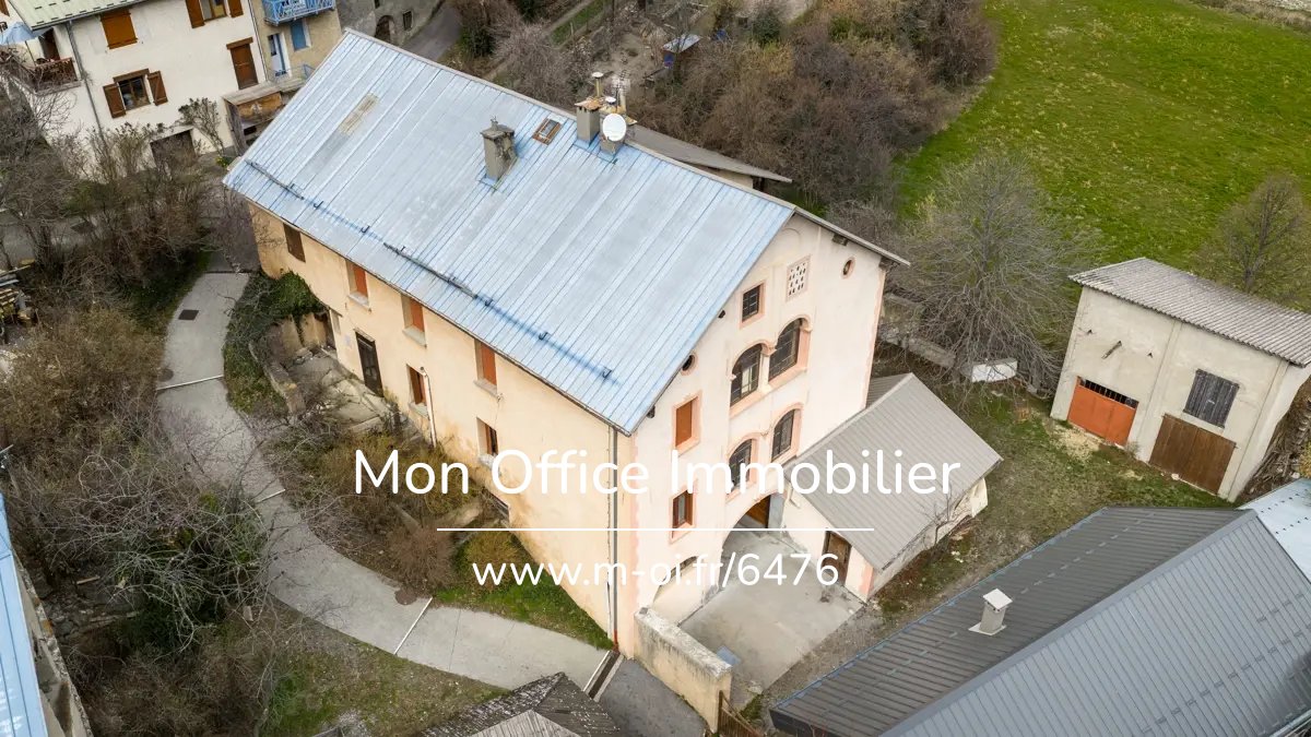 Référence : 6476-MTE. - Bâtisse à rénover - 600 m²- Terrain 3200 m²