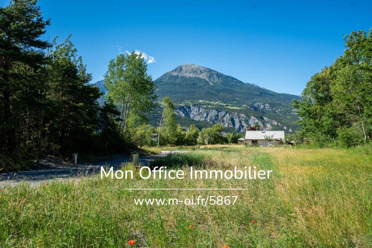 Référence : 5867-MTE - Terrain constructible de 642m2