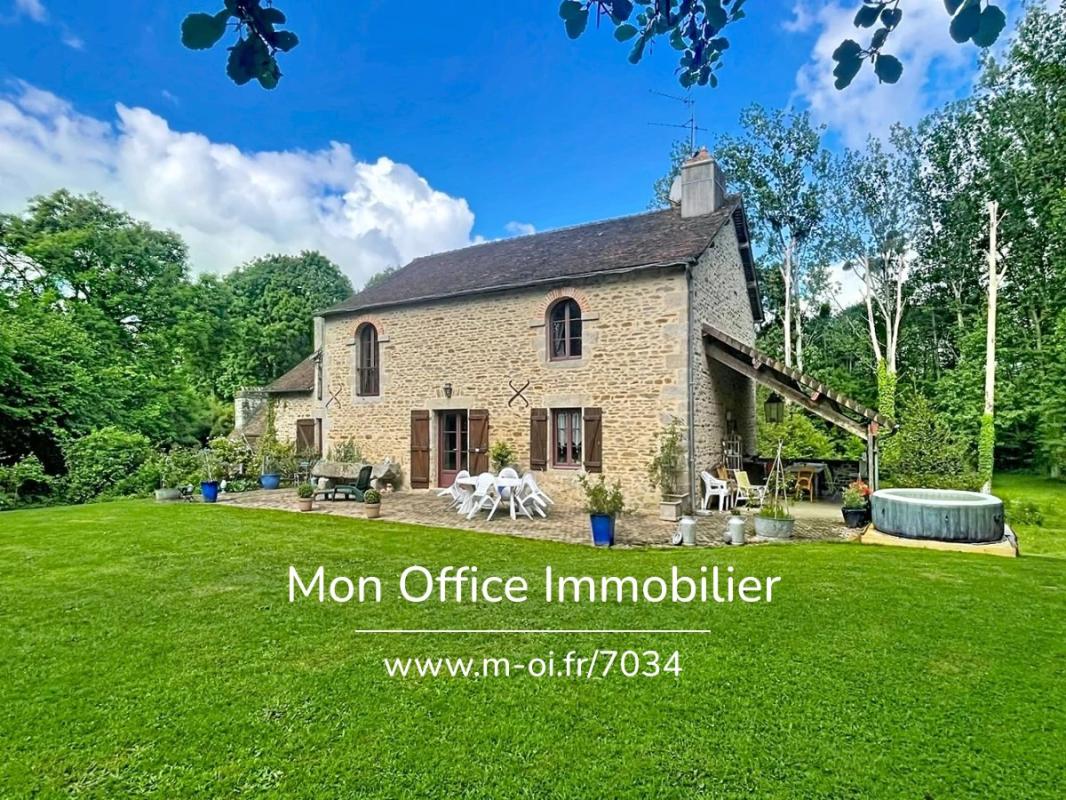 Référence : 7038-LES - MOULIN EN PIERRE DE CHARME À VENDRE À CUISSAI